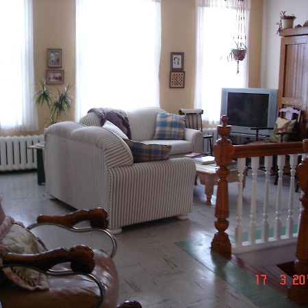 Le Gite Des Soeurs Saint-Luc-de-Vincennes ภายนอก รูปภาพ